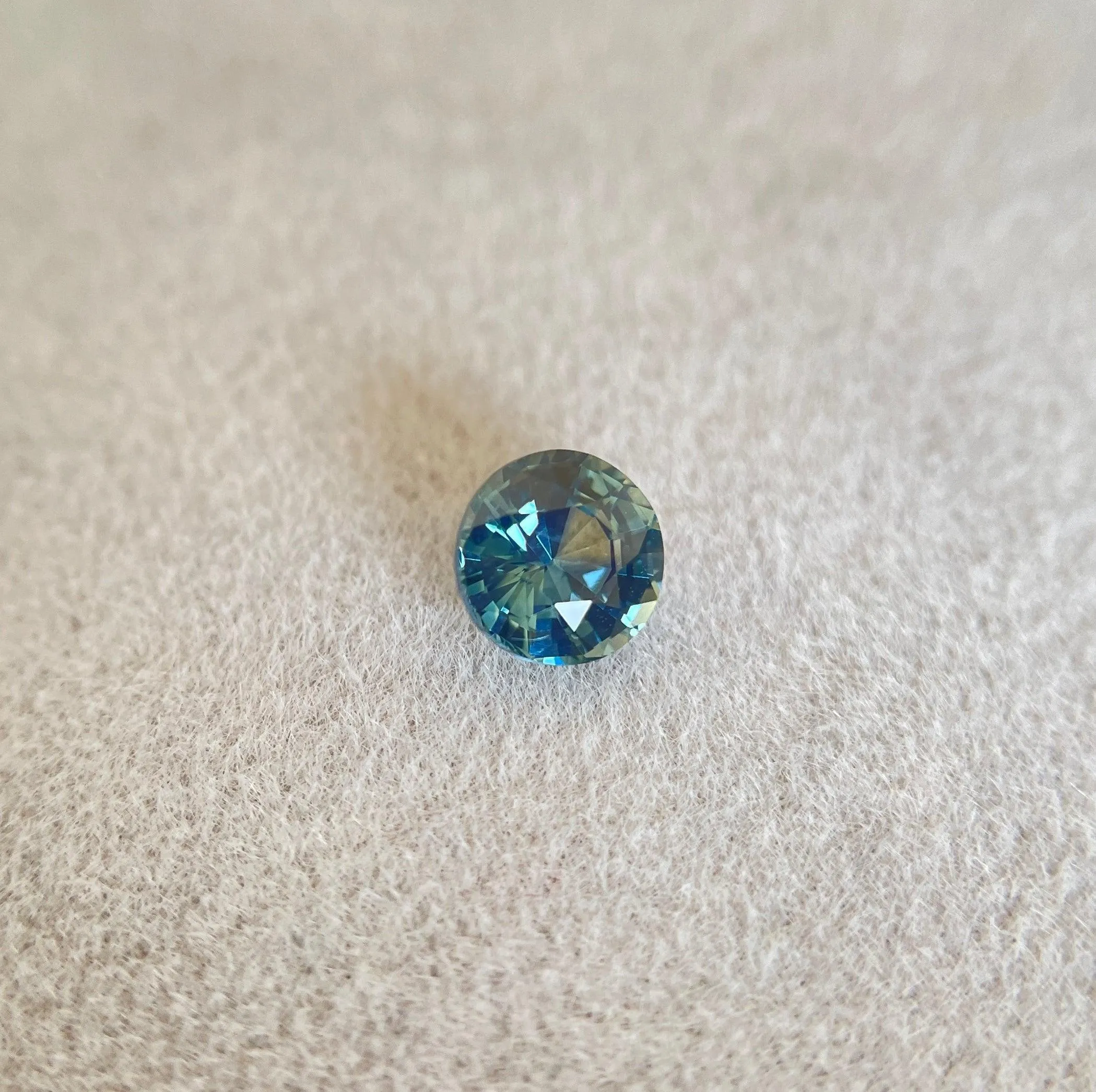 0.92 crt Teal Sapphire/ Green sapphire/ blue green sapphire / parti sapphire/ Engagement Ring/