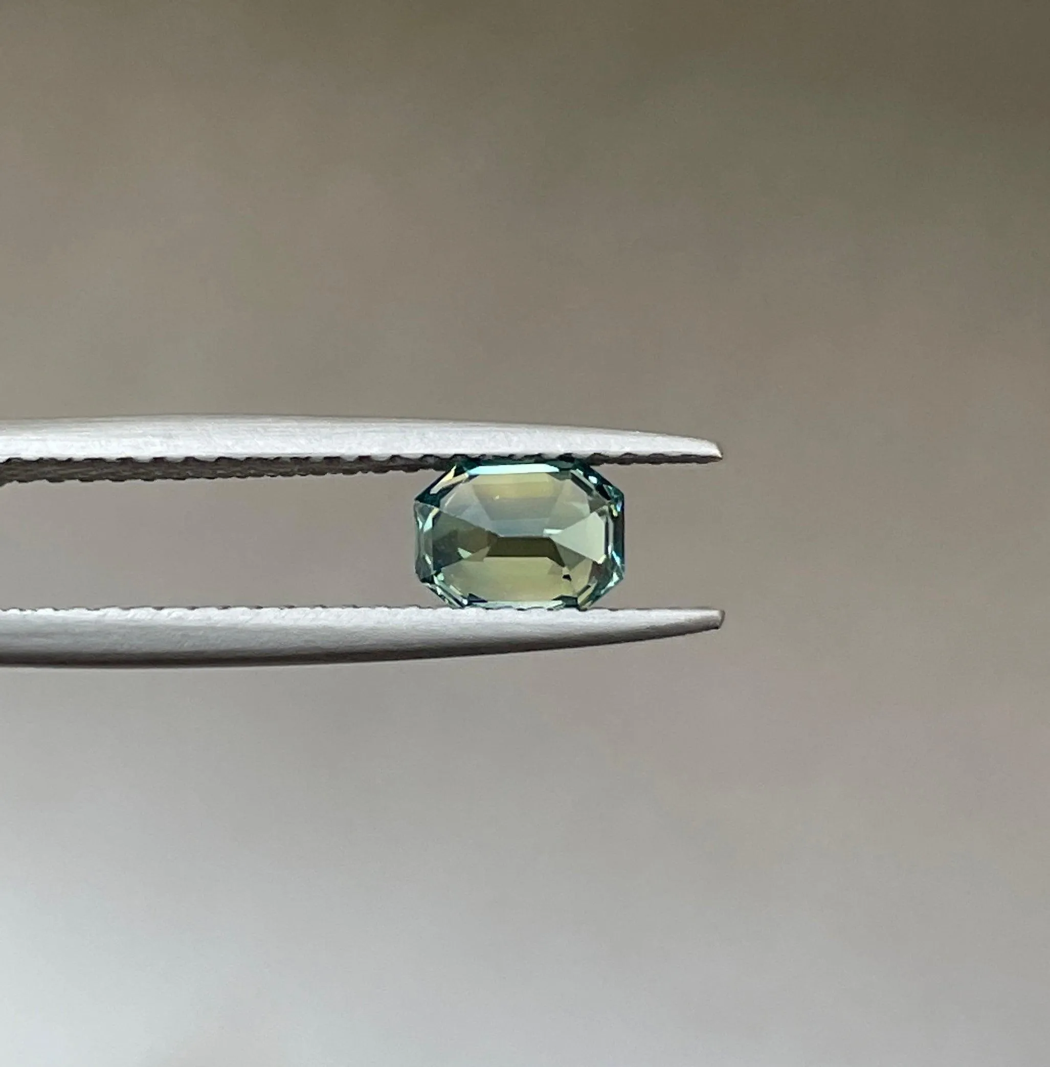 0.93 crt Teal Sapphire/ / Green sapphire/ bi colour Sapphire/ parti sapphire/ Engagement Ring/ Montana sapphire/ Australian sapphire