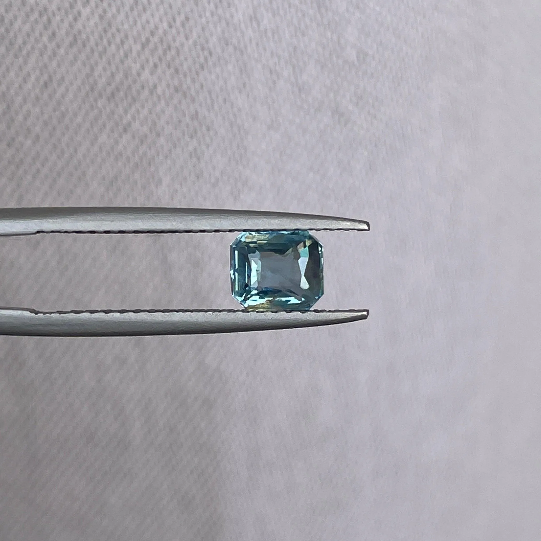 1.02 ct Certified Natural Green Sapphire