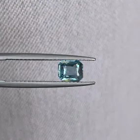 1.02 ct Certified Natural Green Sapphire
