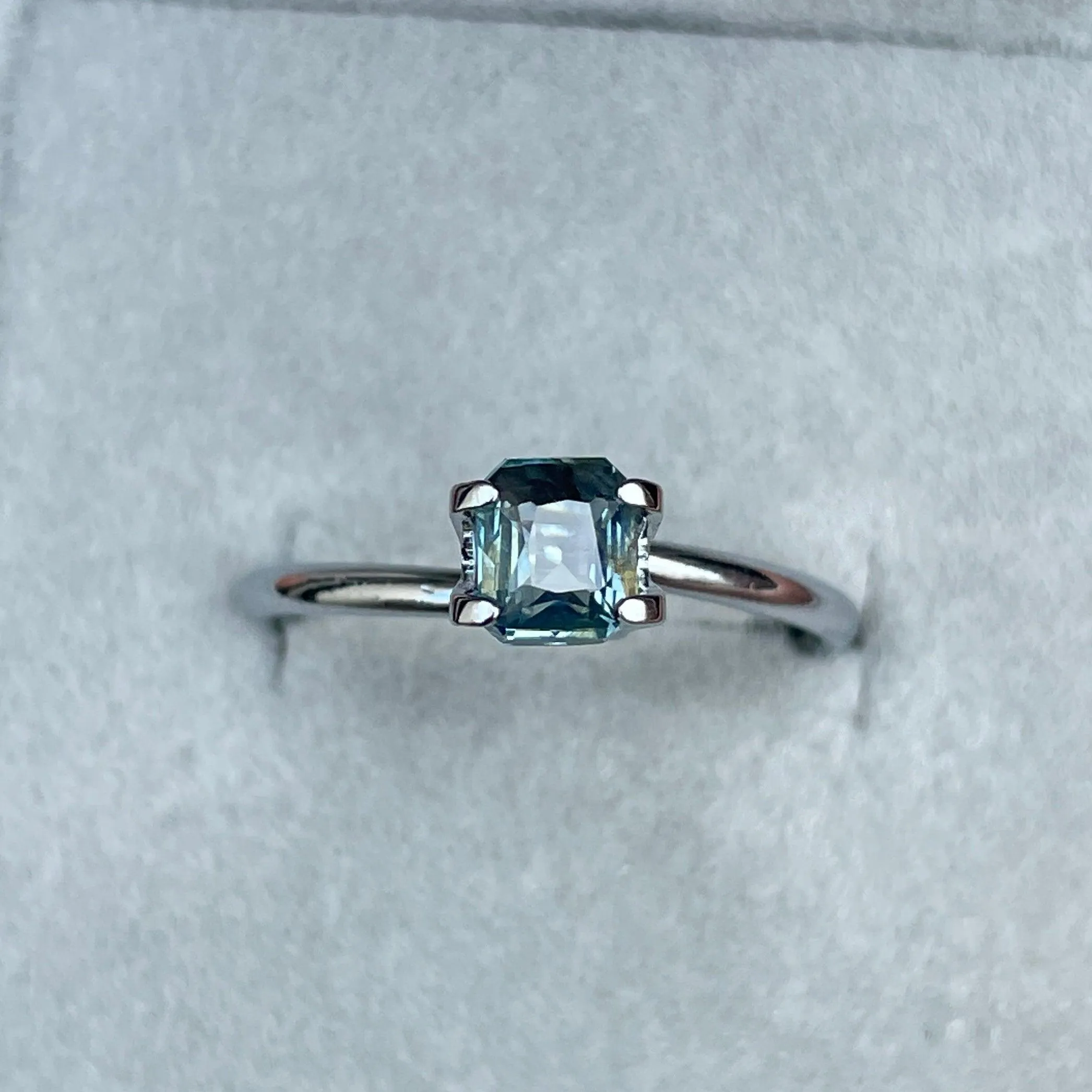 1.02 ct Certified Natural Green Sapphire