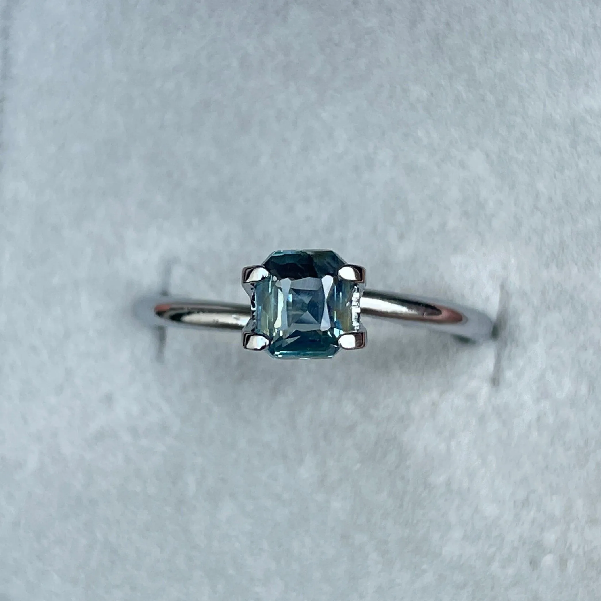 1.02 ct Certified Natural Green Sapphire