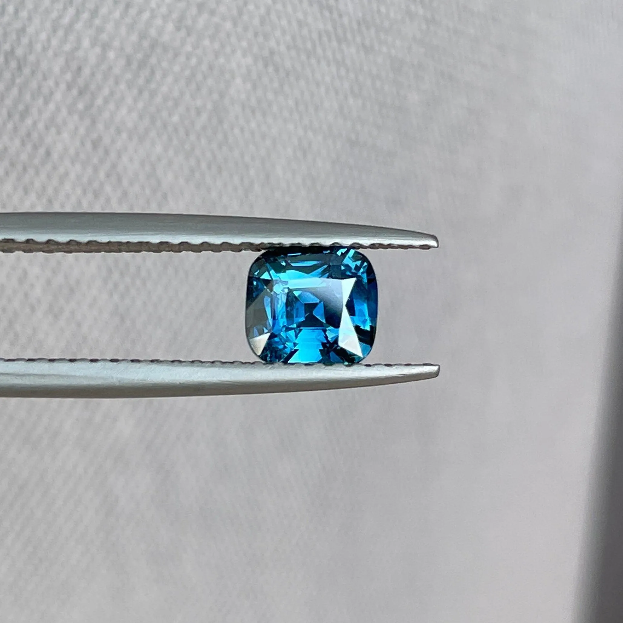 1.02 ct natural Teal Sapphire is well cut to bring out the best colour and lustre, make a custom designed unique ring with this sapphire