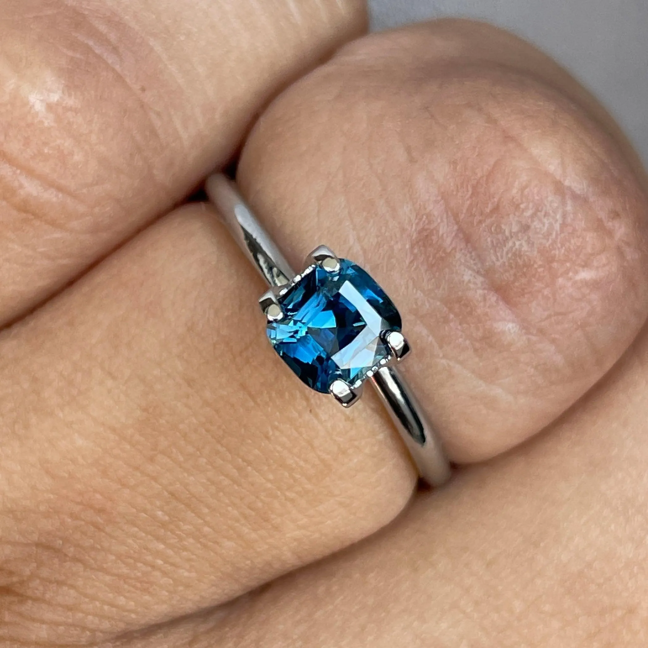 1.02 ct natural Teal Sapphire is well cut to bring out the best colour and lustre, make a custom designed unique ring with this sapphire