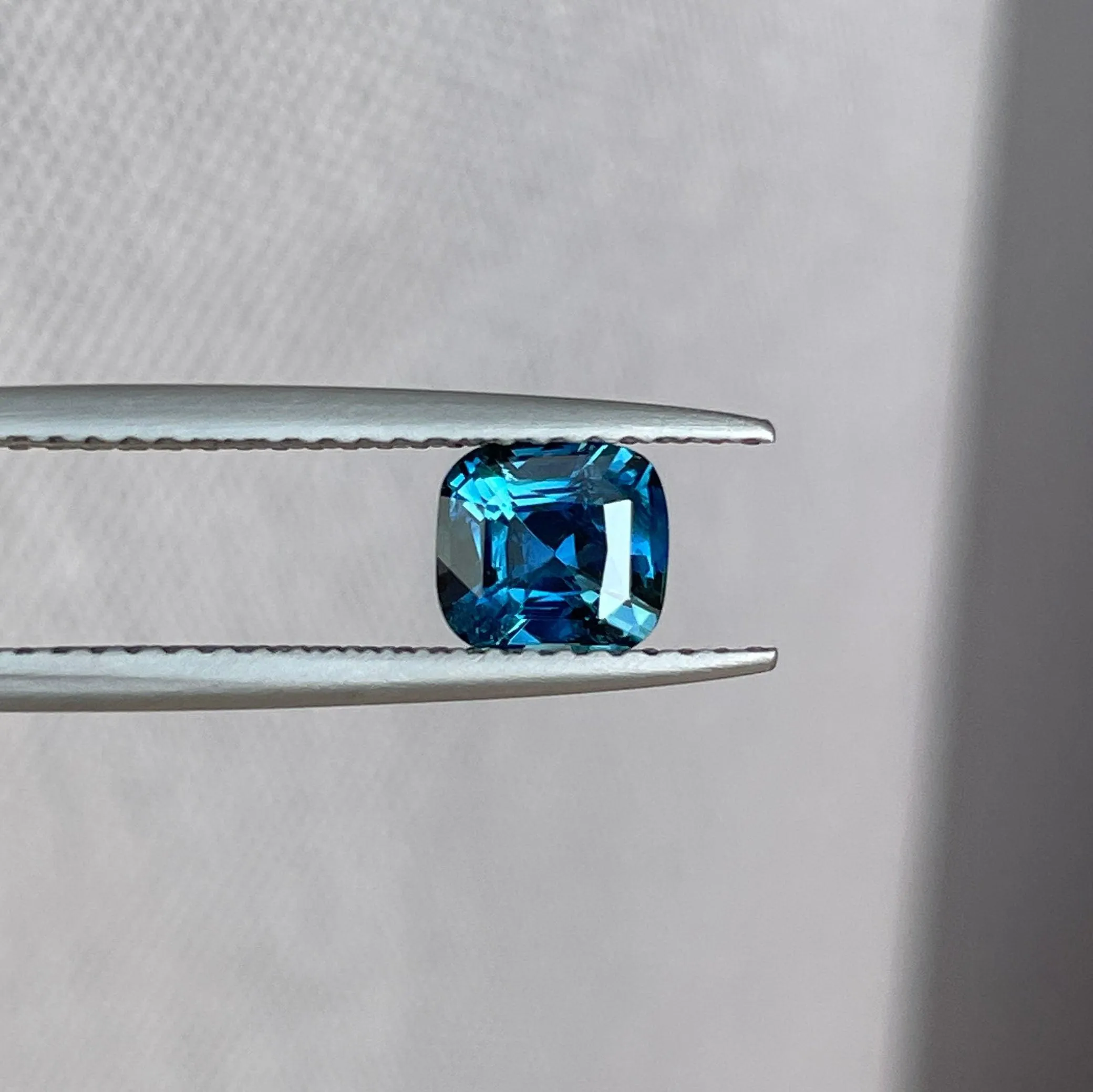 1.02 ct natural Teal Sapphire is well cut to bring out the best colour and lustre, make a custom designed unique ring with this sapphire