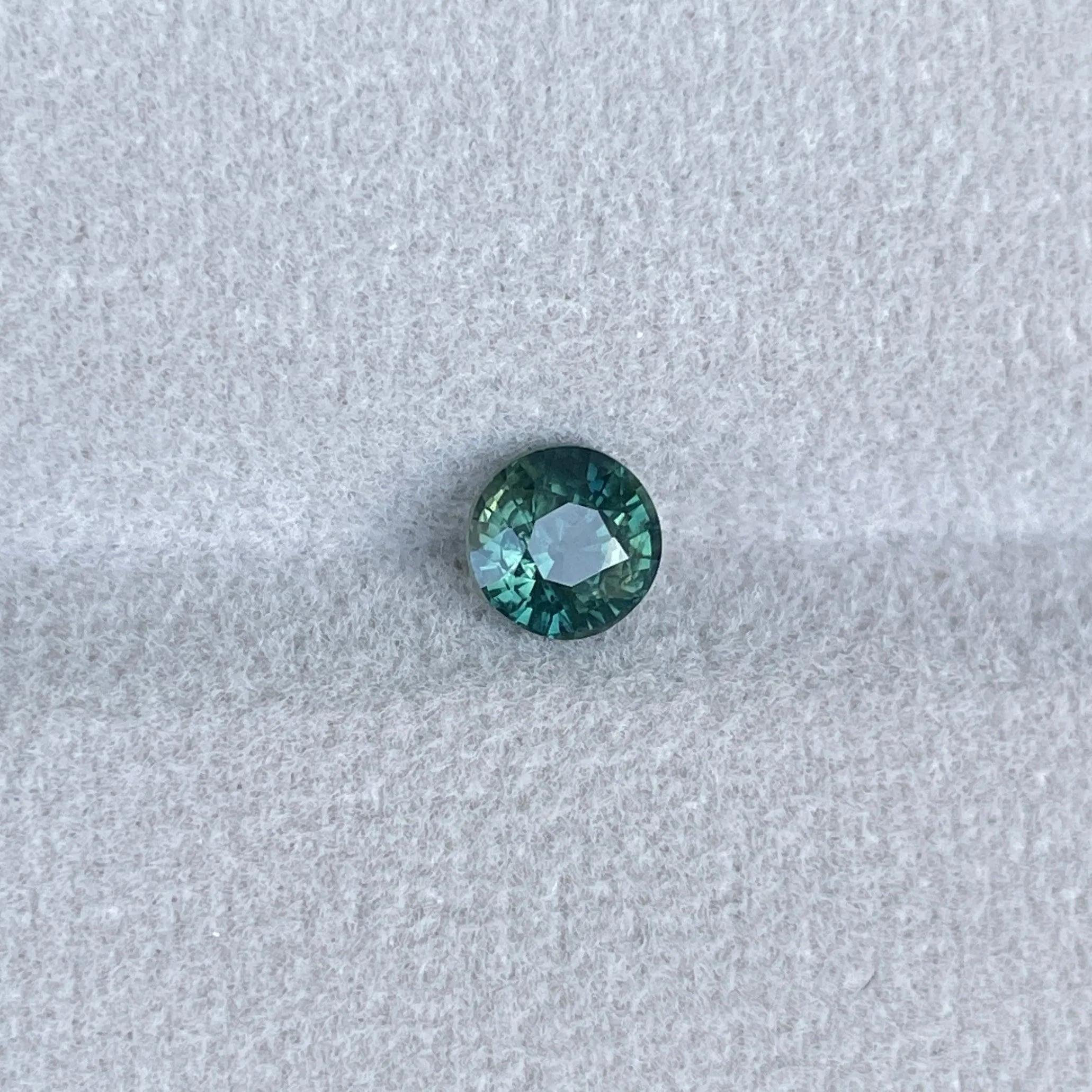 1.05 Crt Deep Teal-Green Sapphire (Heated)