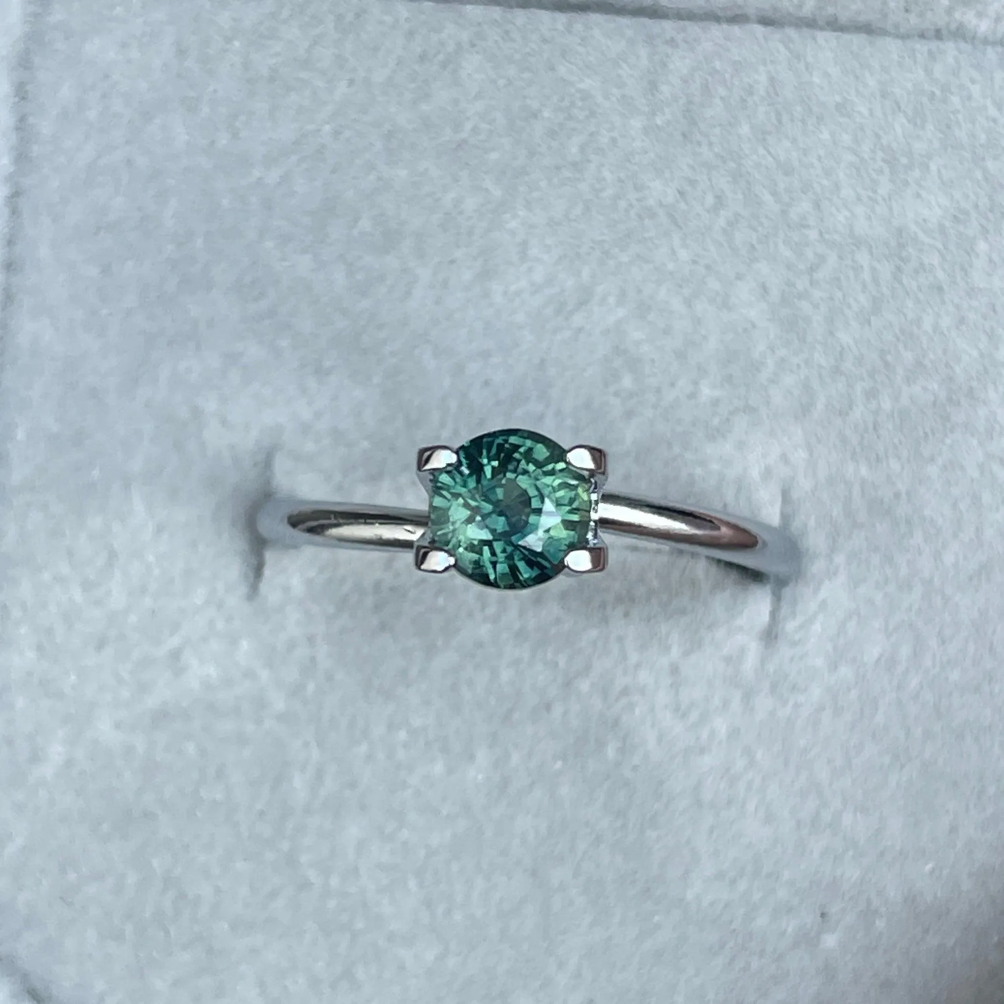 1.05 Crt Deep Teal-Green Sapphire (Heated)
