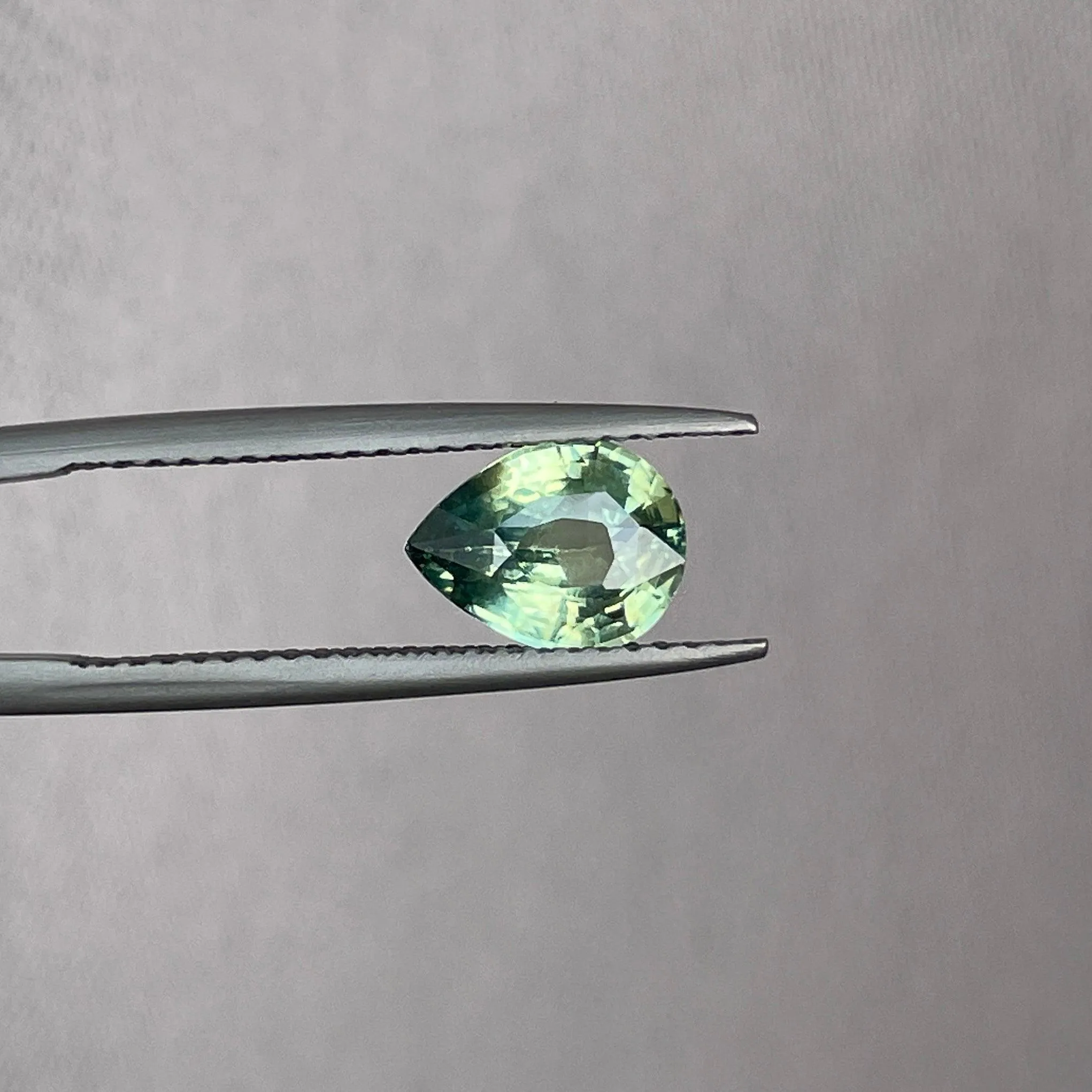bi coloured parti sapphire 1.51 crt ocean Green Sapphire, mint colored gemstones, dark green stone jewelry
