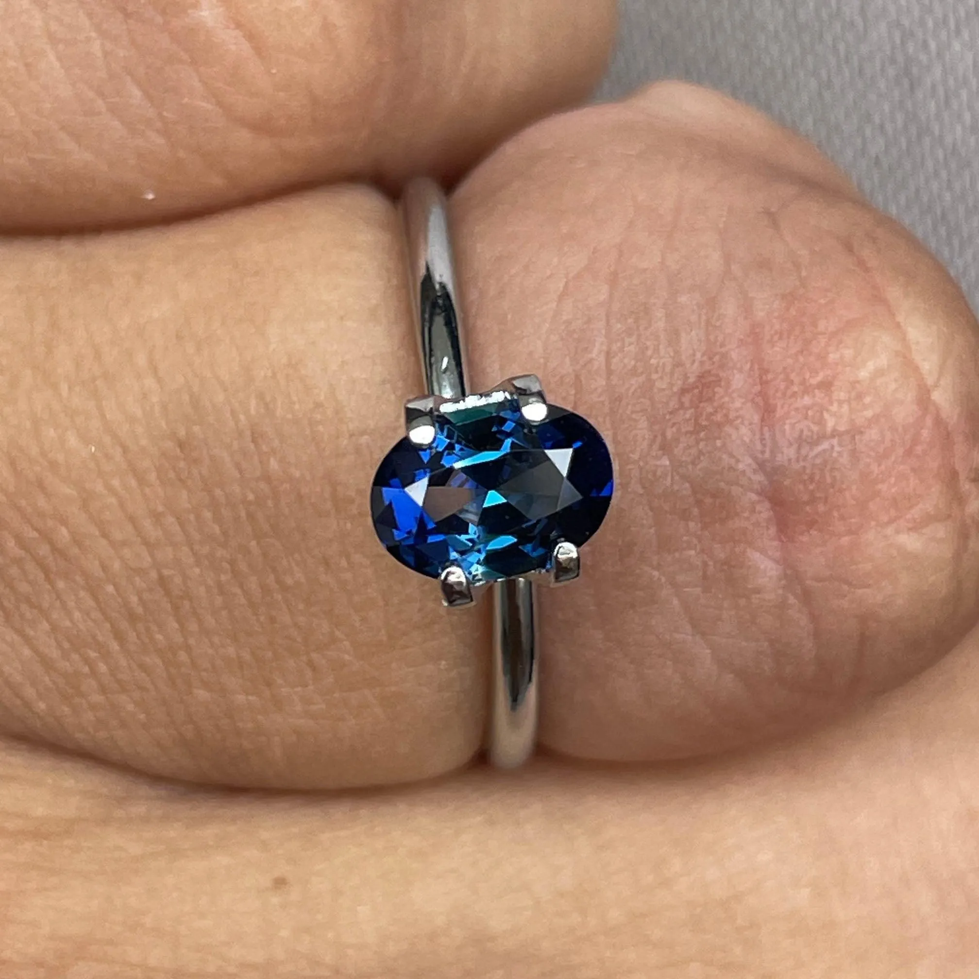 blue sapphire jewelry for women, 1.17 crt color blue sapphire ring design ideas, buy tiffany blue sapphire gold ring made of sapphire for pendant, bracelet