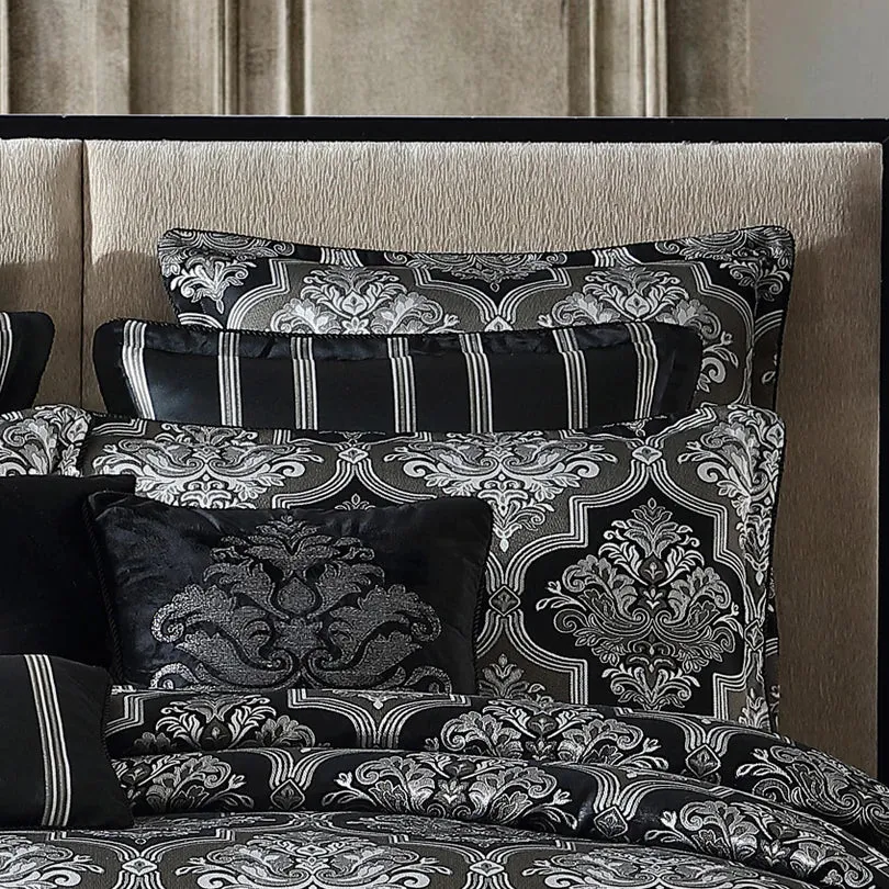 Chamonix Silver Quilt Cover Set by Davinci