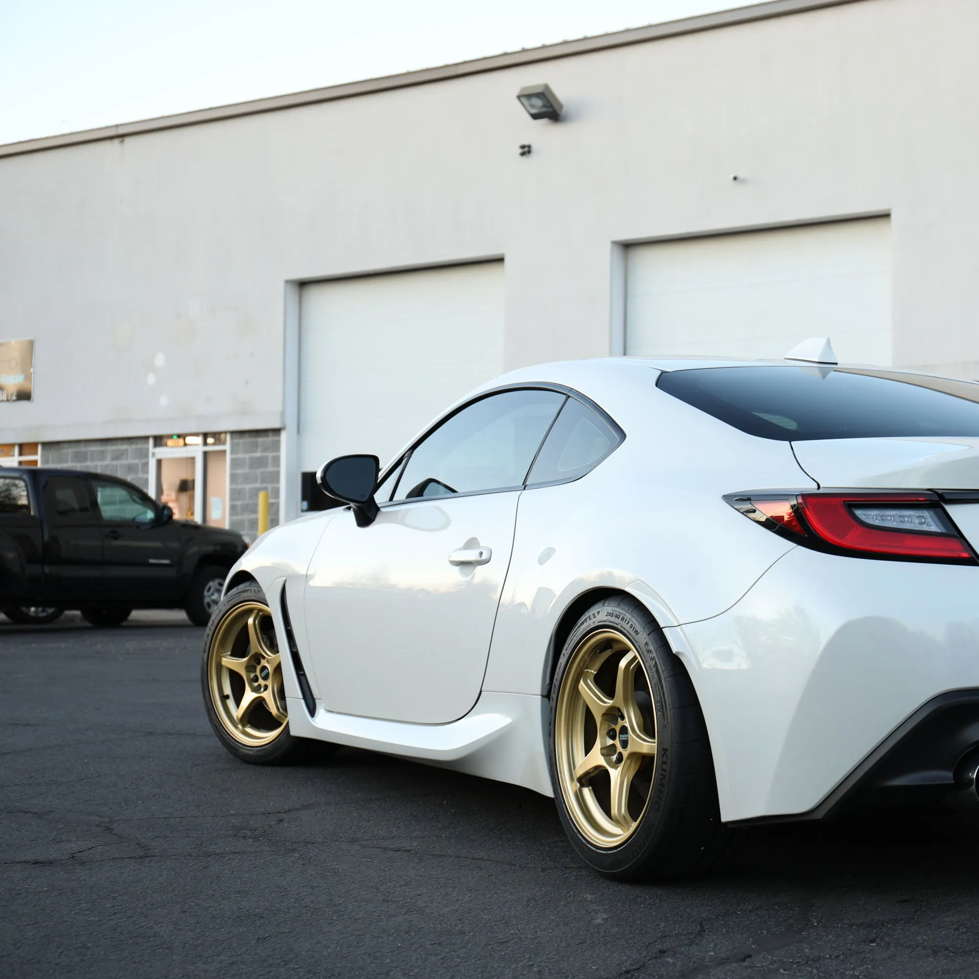 Mach V Awesome Wheel 17x9"