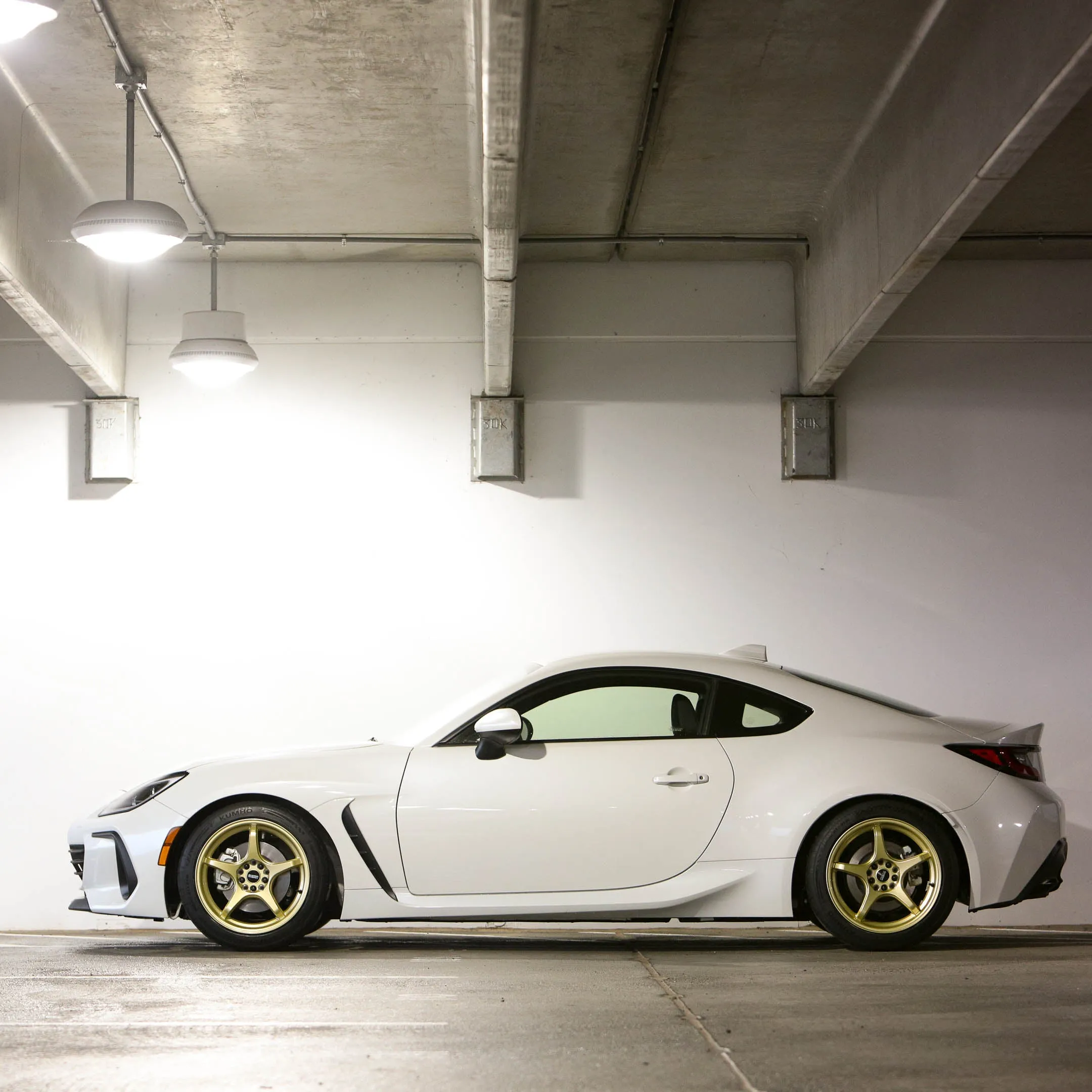 Mach V Awesome Wheel 17x9"