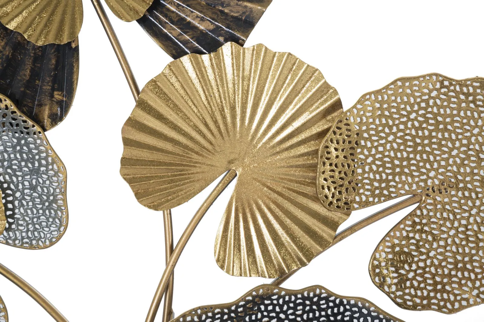 Metallic Lily Pad Bouquet Wall Decor