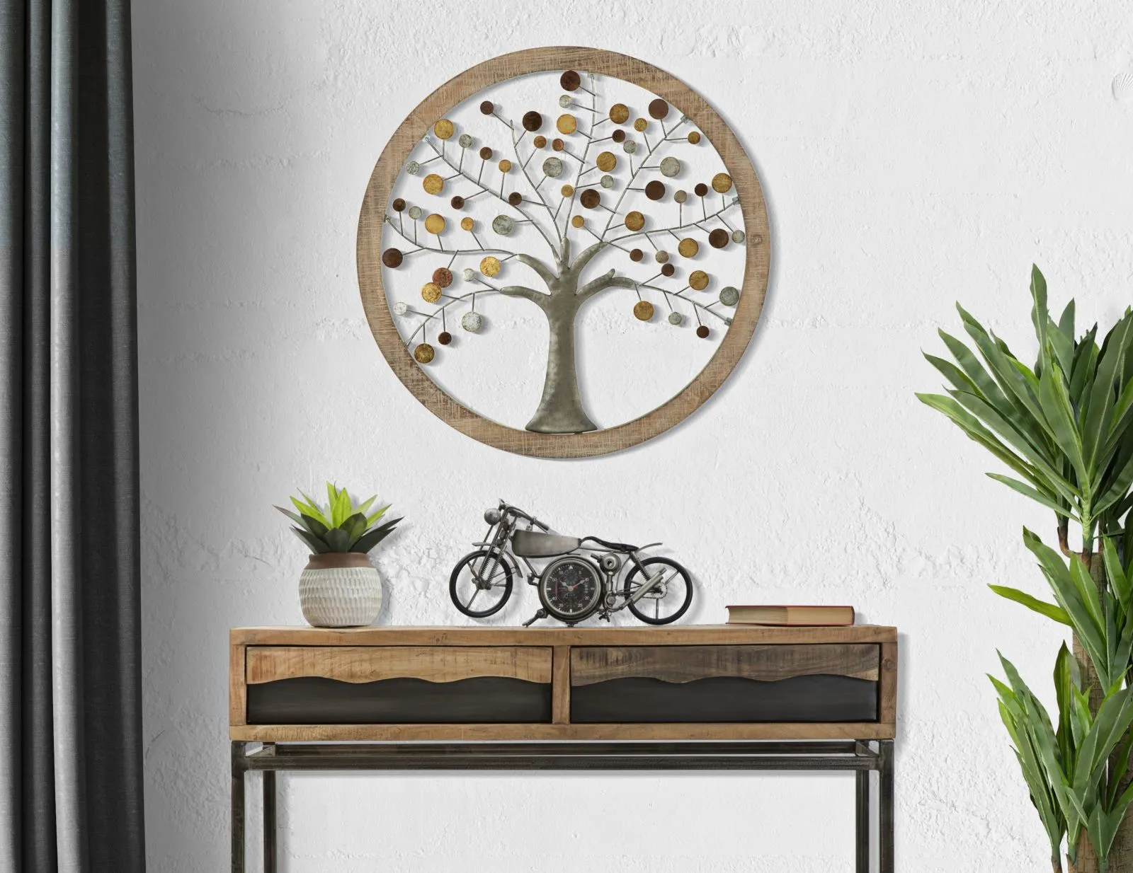 Metallic Tree Wall Decor (in Round Wooden Frame)