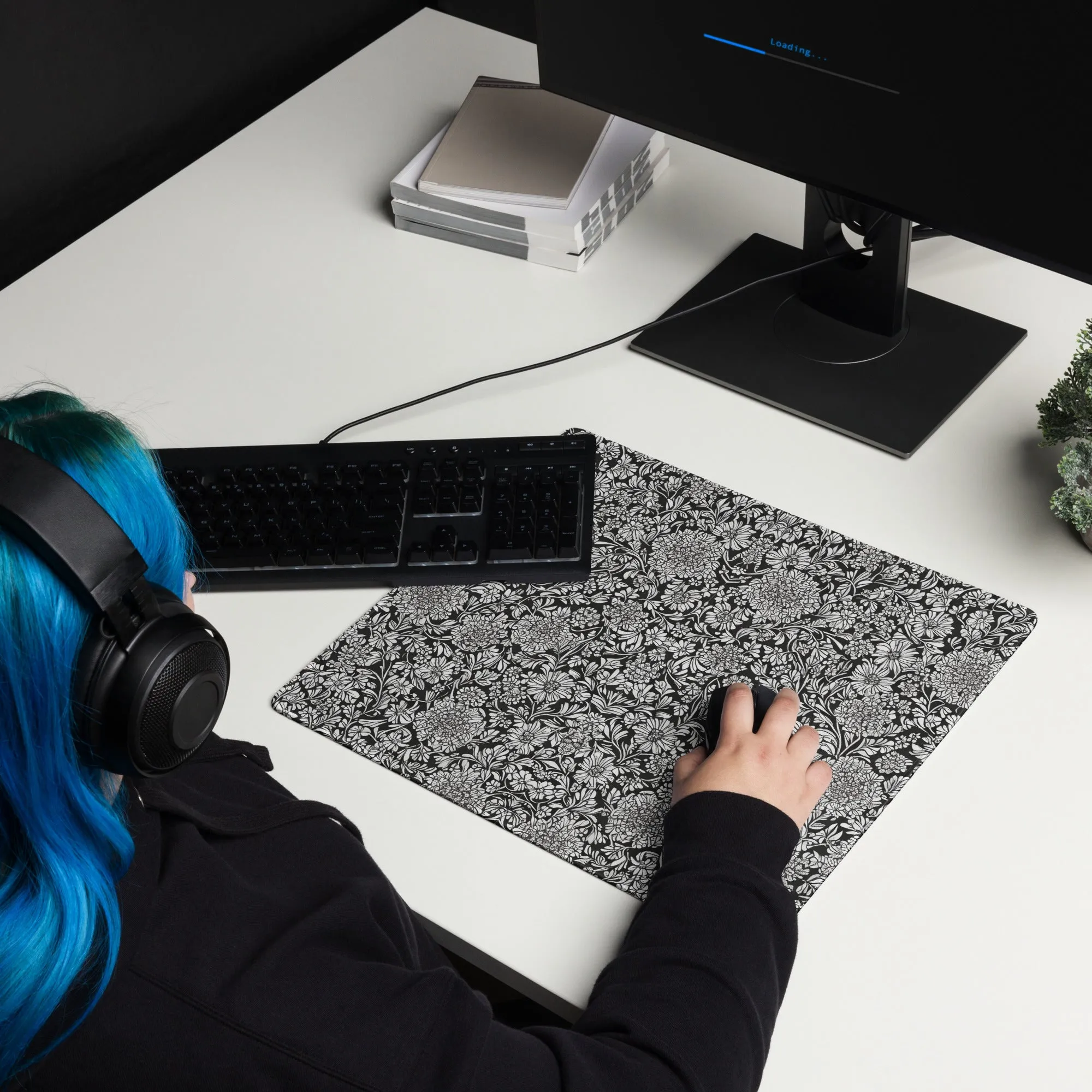 Monochrome Floral : Gaming mouse pad