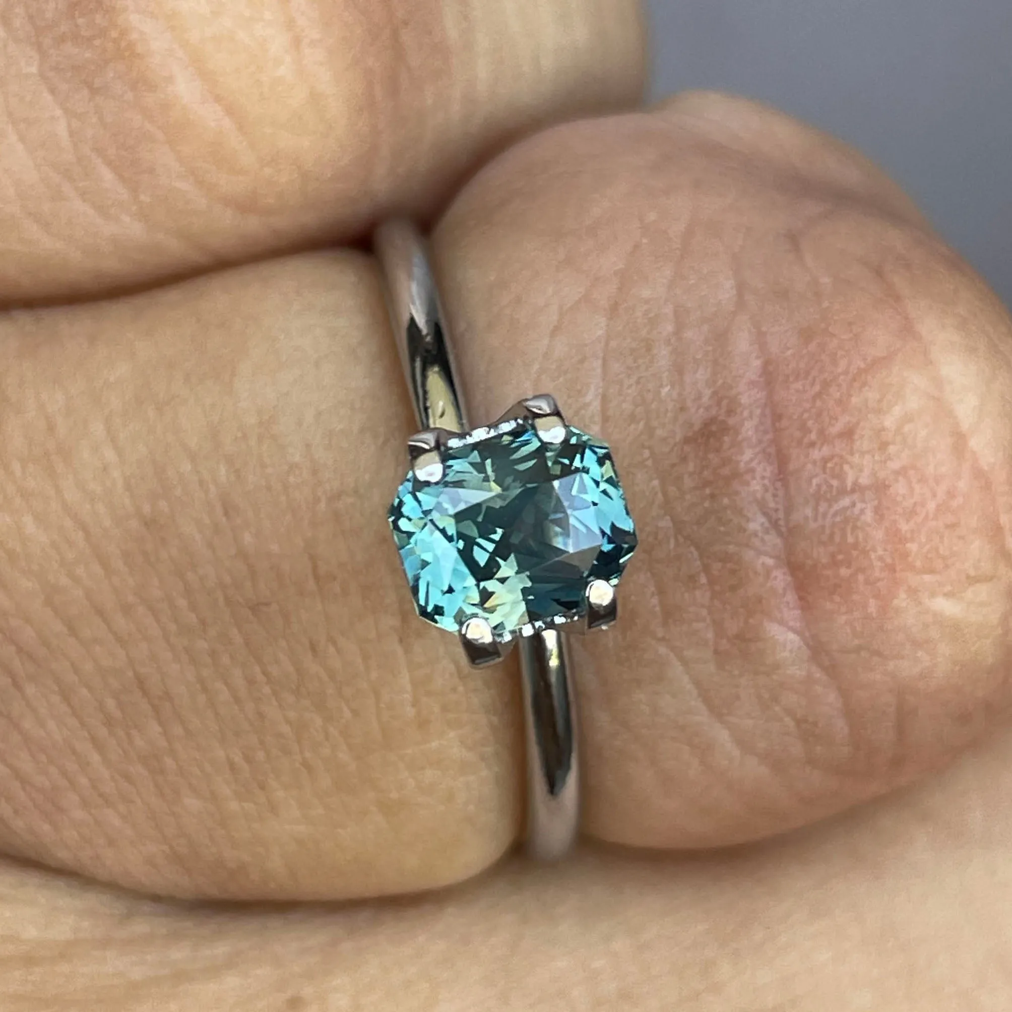 Natural Blue sapphire 1.06 crt