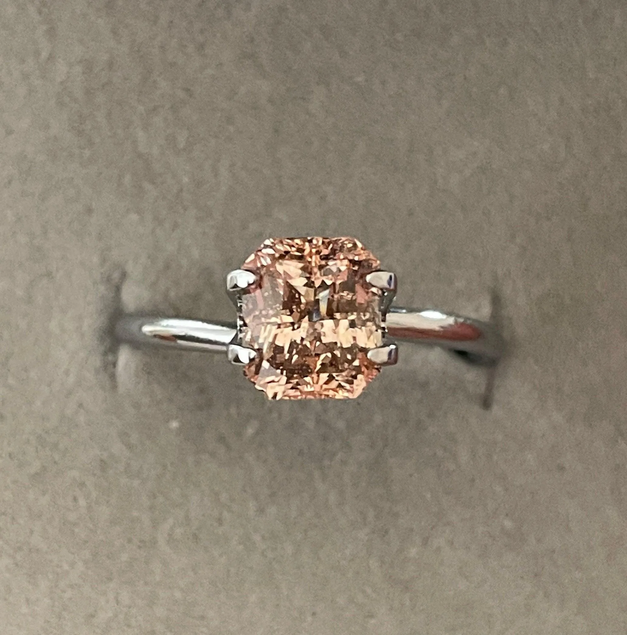 peach sapphire stone gemstone loose peach sapphire ring 2.59 ct Oval Peach Sapphire engagement ring,