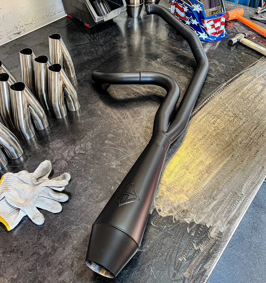 SP Concepts Lane Splitter Exhaust M8 Softail 2018-Present (black)