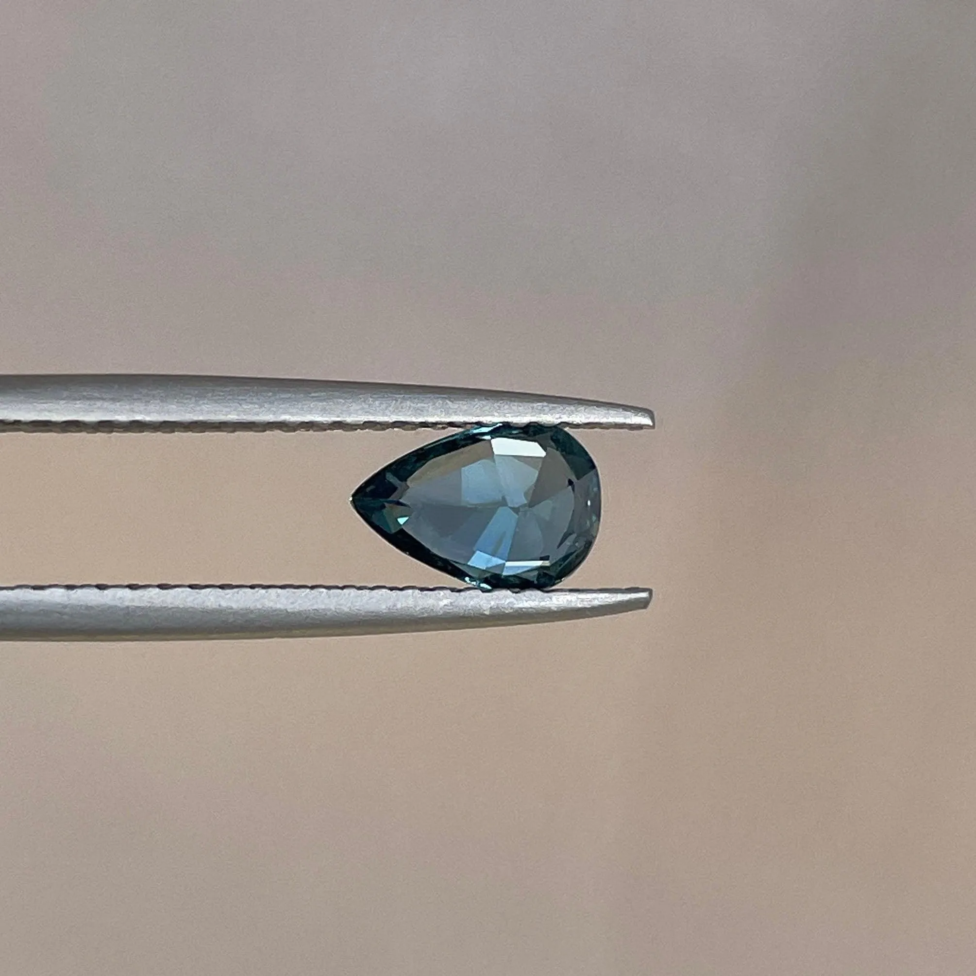 Teal sapphire Pear cut, 0.87 crt