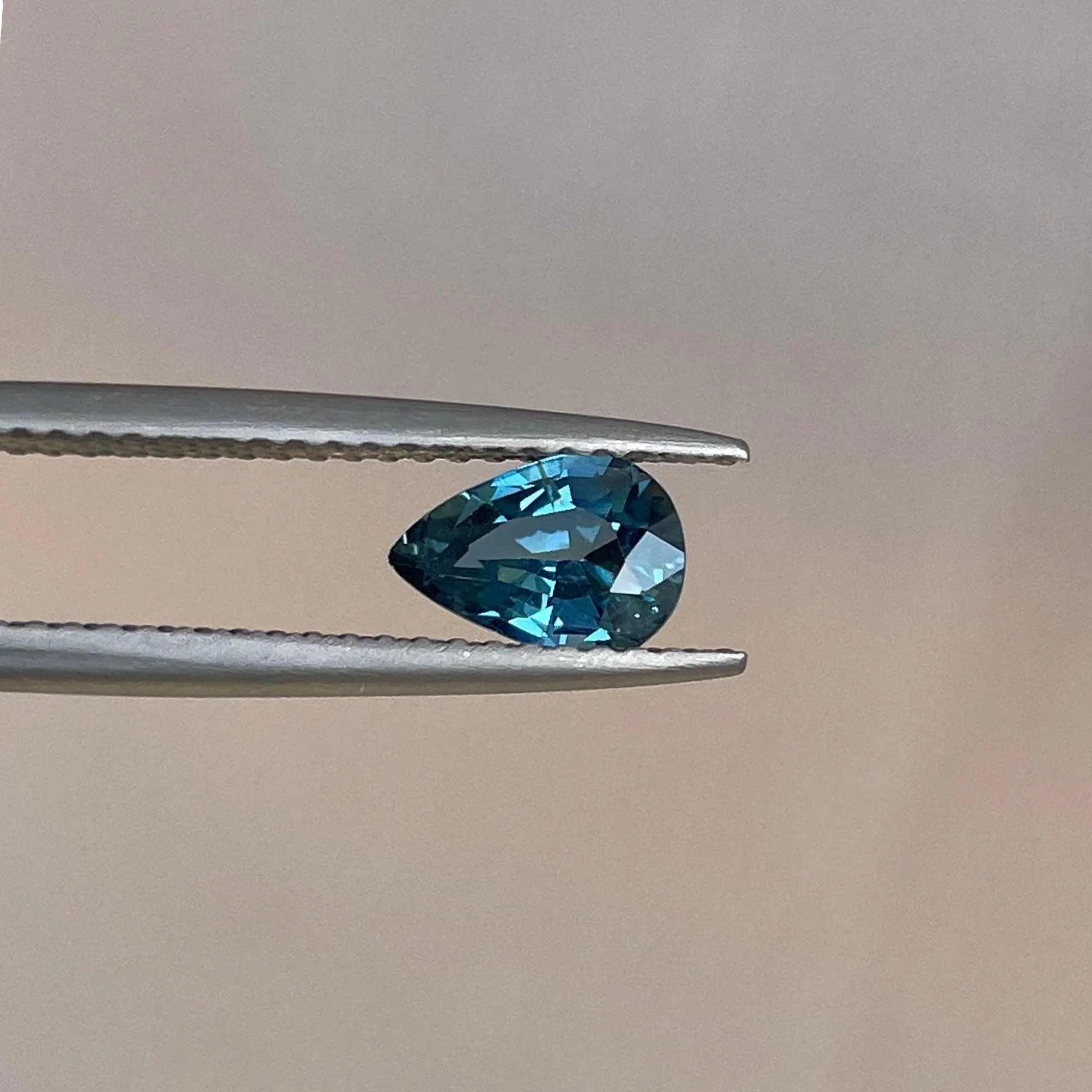 Teal sapphire Pear cut, 0.87 crt