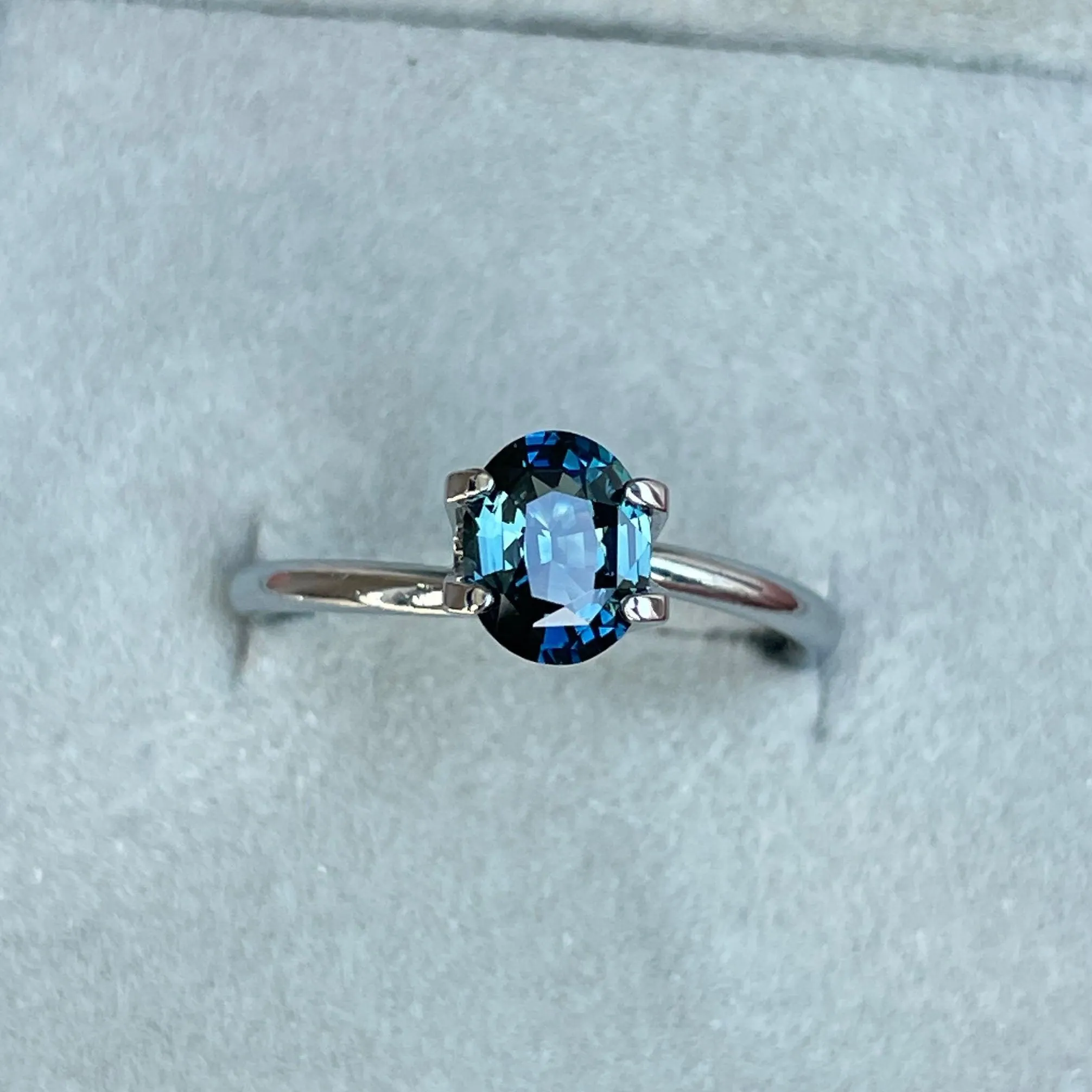 Teal sapphire stone, 1.04 crt capri Natural teal sapphire. Flawless CERTIFIED Stunning Loose Gemstone