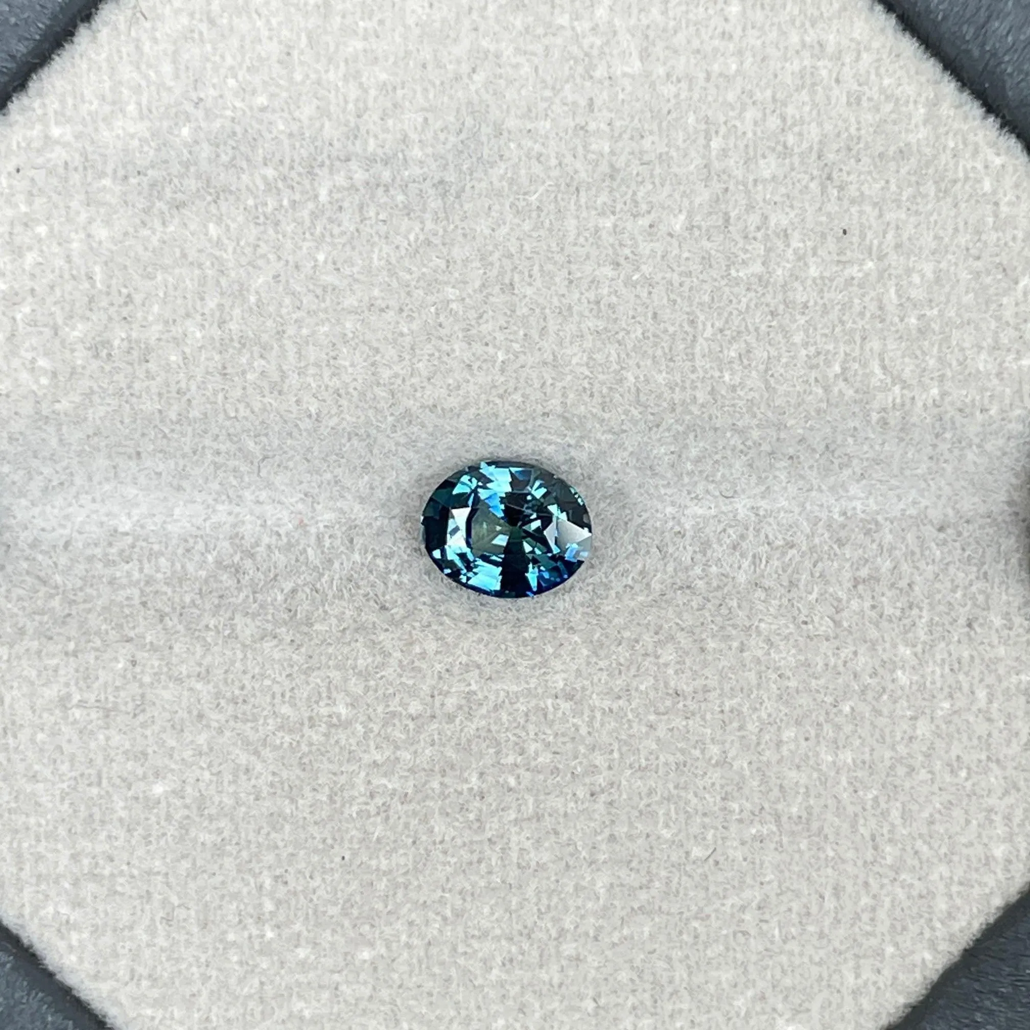 Teal sapphire stone, 1.05 crt swiss alps Natural teal sapphire. Beautiful loose Gemstone for Ring Making
