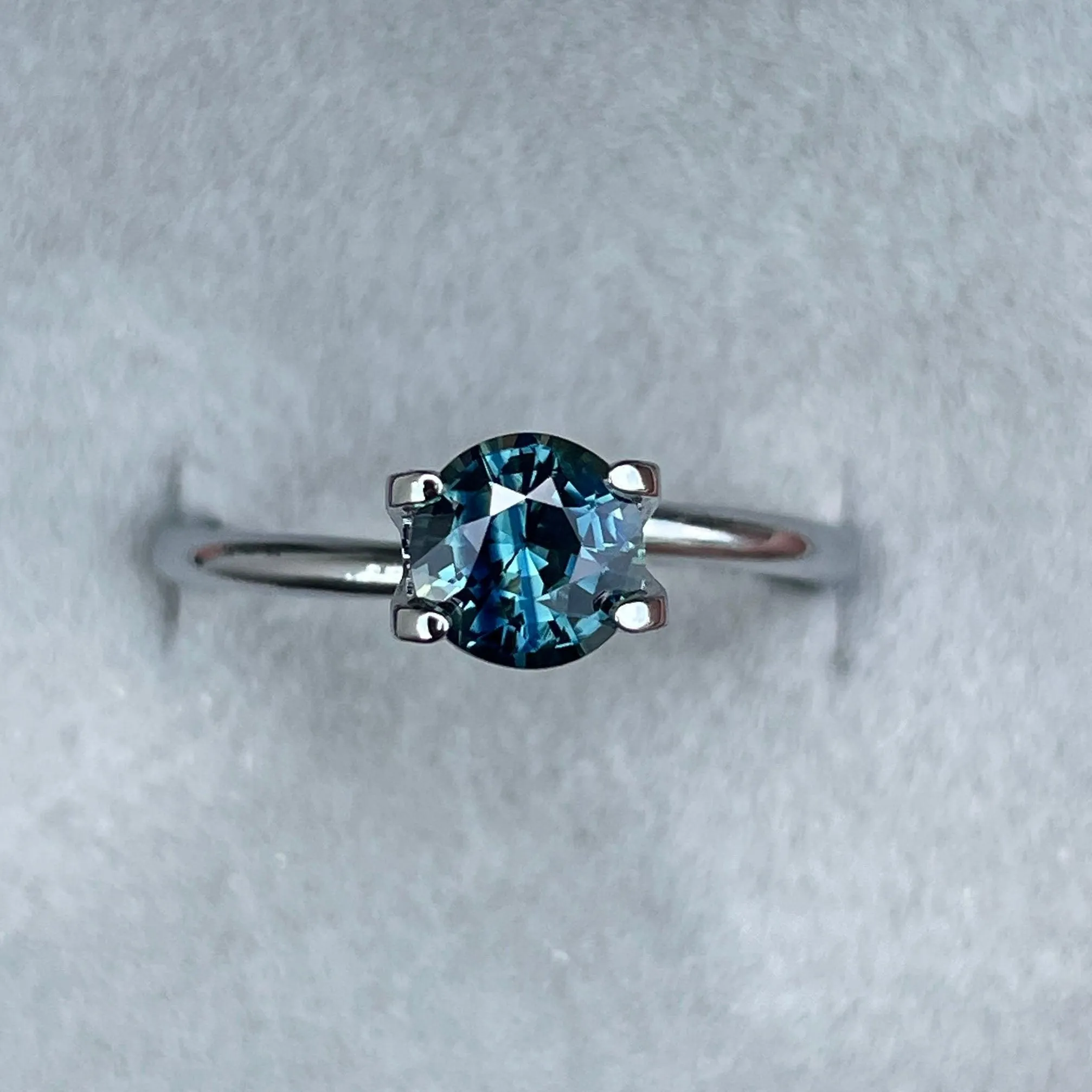 Teal sapphire stone, Northern lights teal sapphire 1.07 crt. Precision Faceted Loose Gemstone.