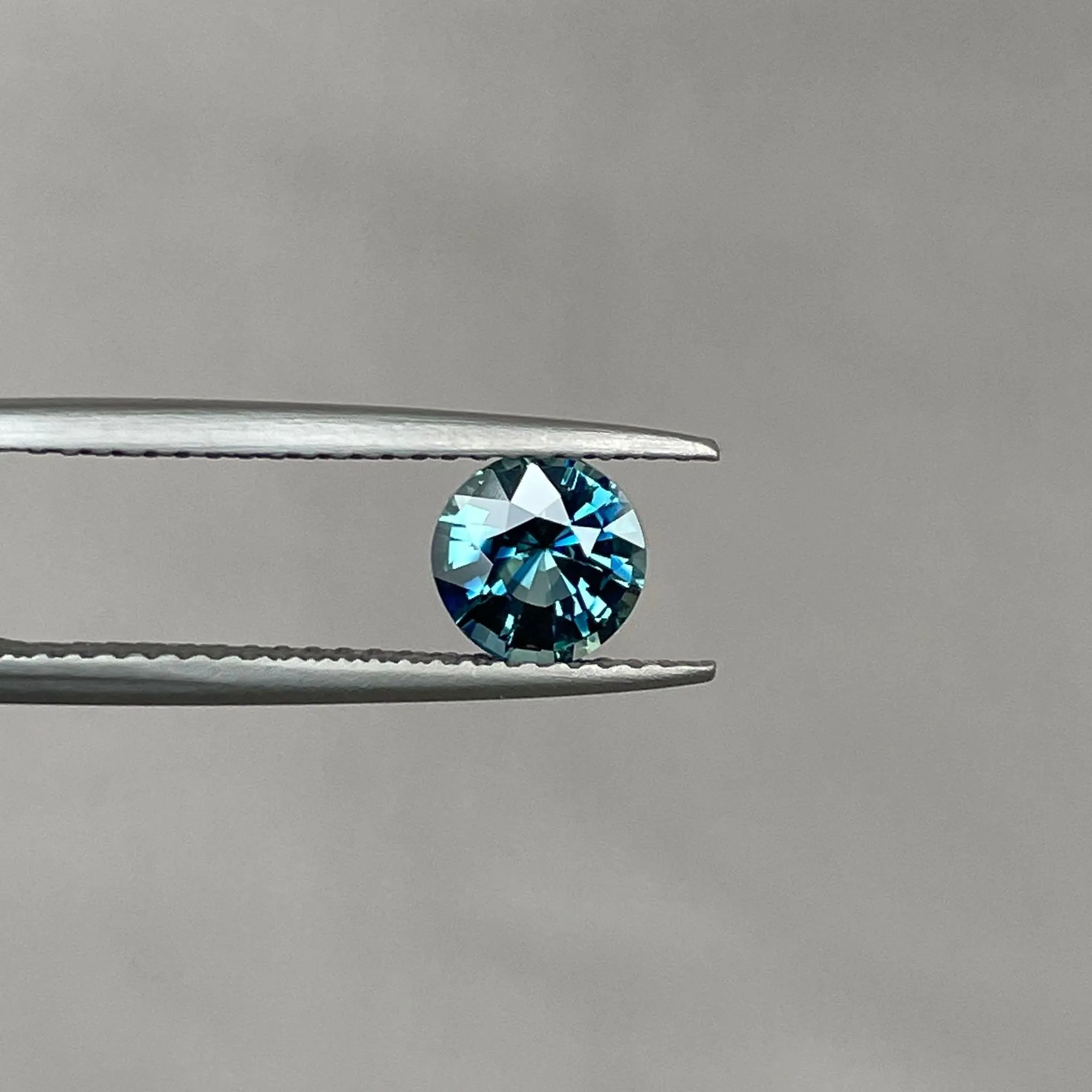 Teal sapphire stone, Northern lights teal sapphire 1.07 crt. Precision Faceted Loose Gemstone.