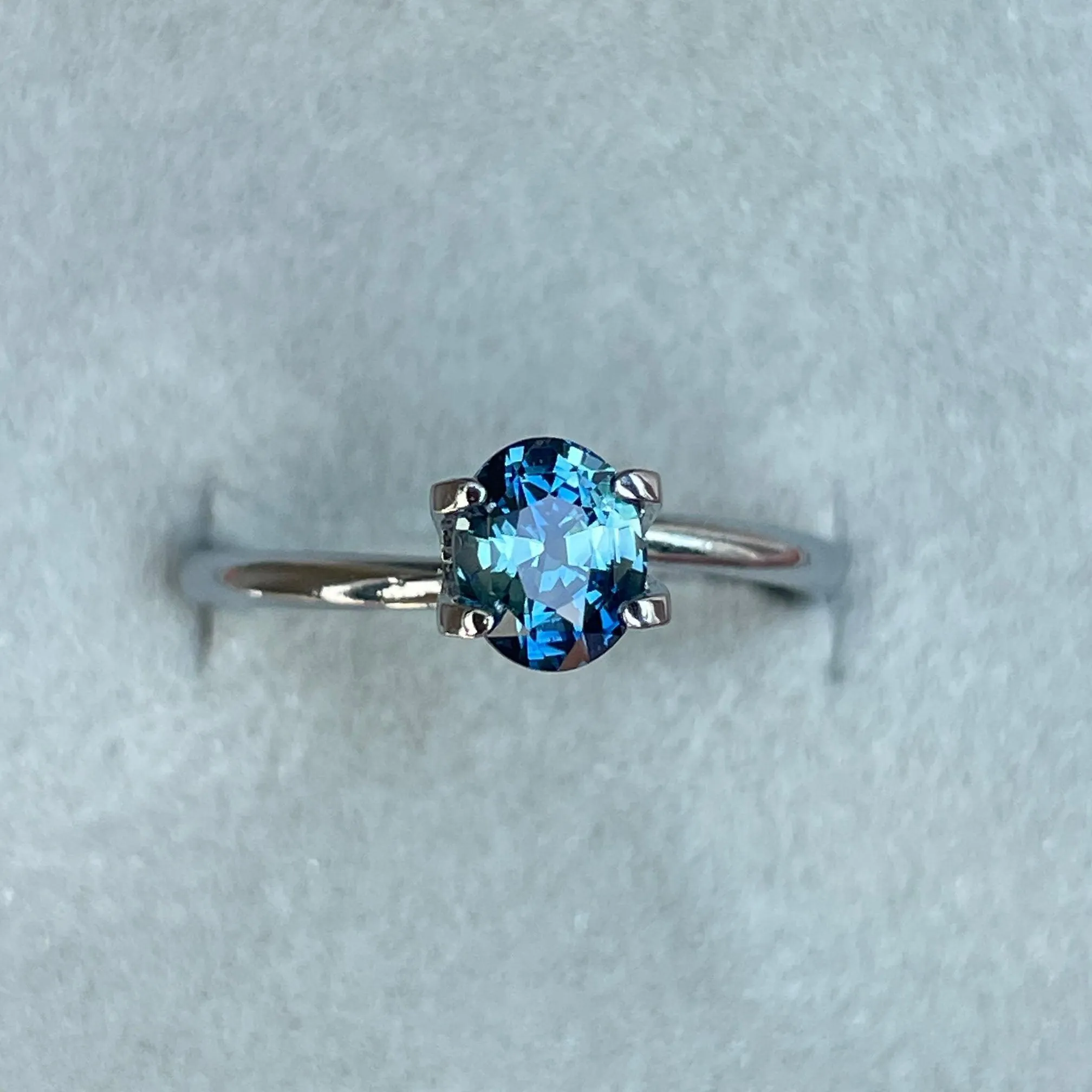 Teal sapphire stone, porto, portugal sapphire 1.08 crt teal sapphire. Earth mined sapphire