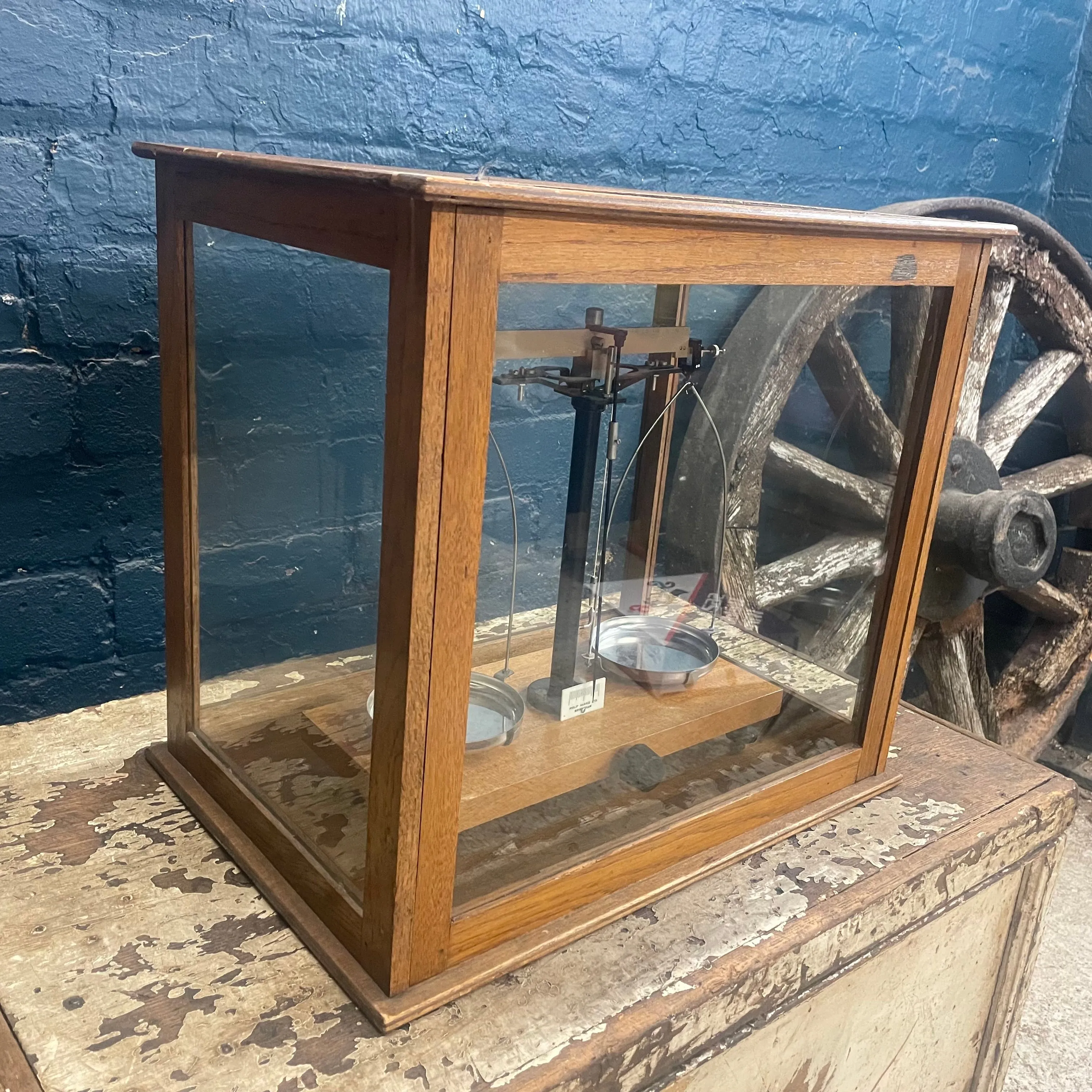 Vintage Philip Harris LTD Birmingham Glass Case Scales